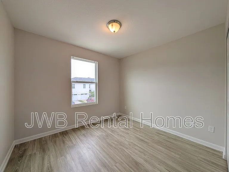 8485 McGirts Village Ln — Photo 9