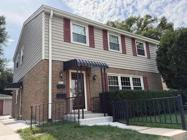 8611 West Wisconsin AVENUE, Milwaukee, WI 53226