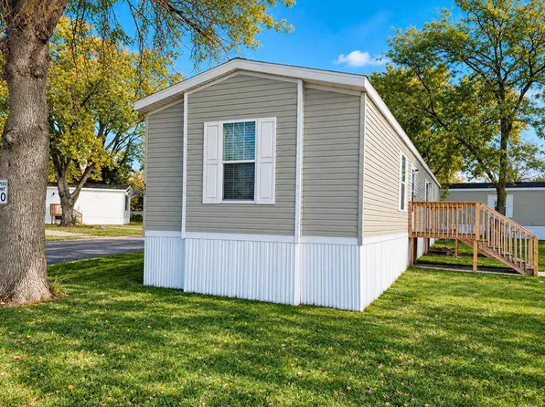 801 E 18 1/2 St Lot 90, Albert Lea, MN 56007