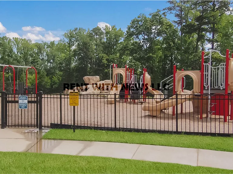 5124 Anamosa St — Photo 94