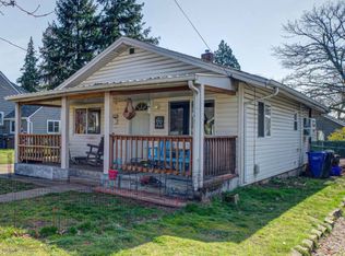 245 E Hereford St, Gladstone, OR 97027