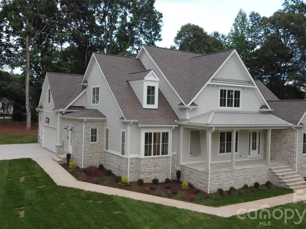 126 Manorly Ln, Mooresville, NC 28115