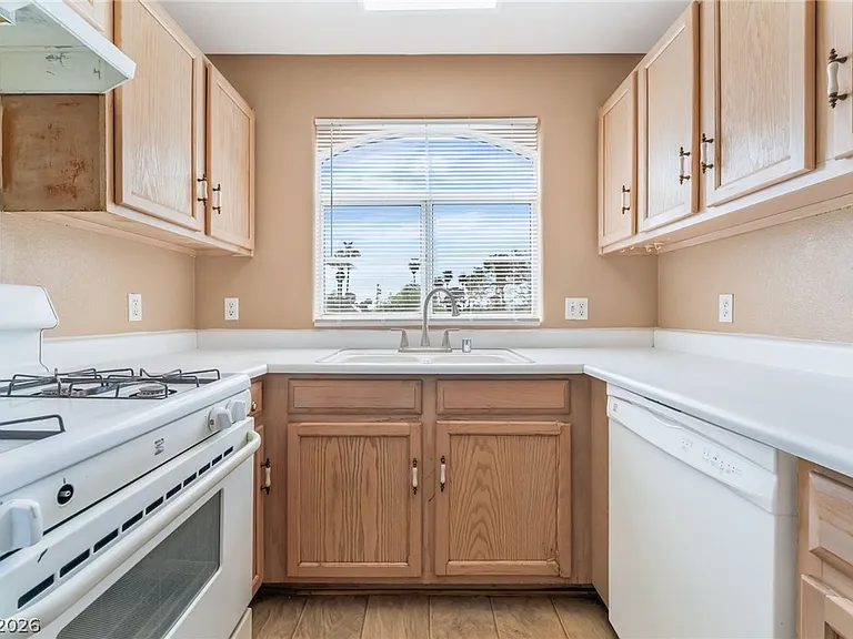 4320 W Lake Mead Blvd #201 — Photo 3