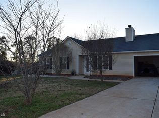 338 Royal Oaks Dr, Winder, GA 30680