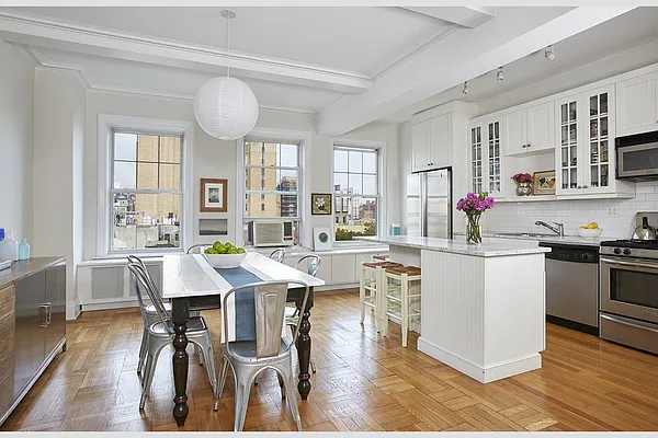 Sold by Stribling | media 15