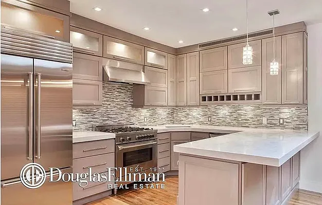 Rented by Douglas Elliman | media 27