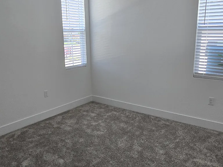 3217 Shrute Dr — Photo 34