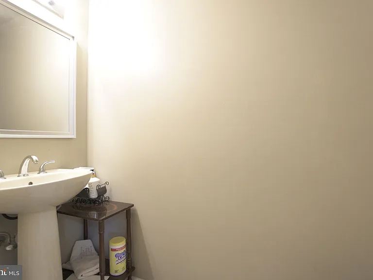 2041 Greenes Way Cir — Photo 29