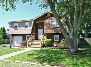 776 Garfield Ave, Toms River, NJ 08753