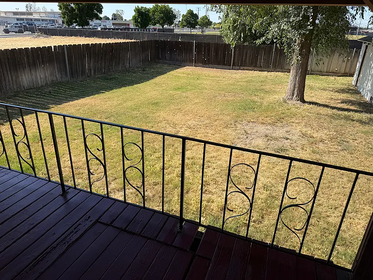 400 E Grangeville Blvd — Photo 22