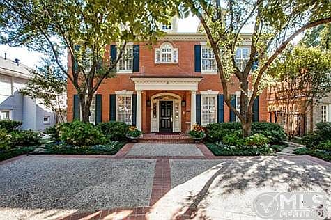 3rd image of 3213 Beverly Dr