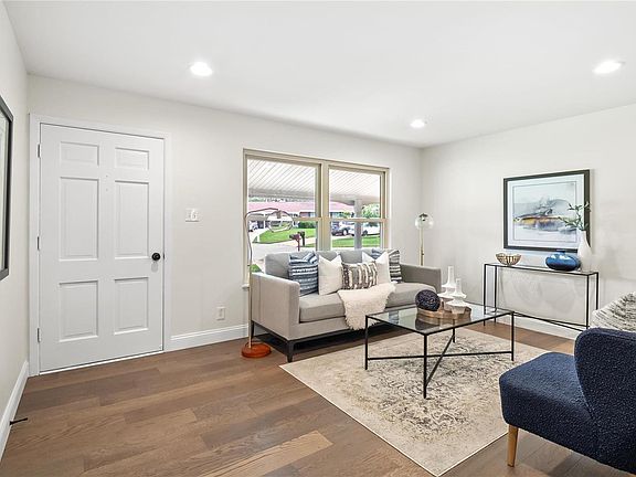 5th image of 11017 Acton Dr