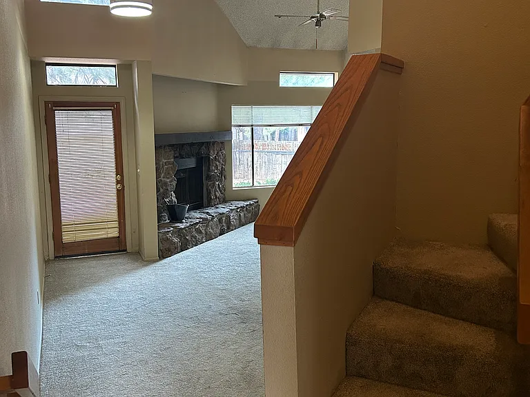 4005 N Goodwin Cir — Photo 6