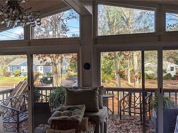 3rd image of 820 Bray Ave