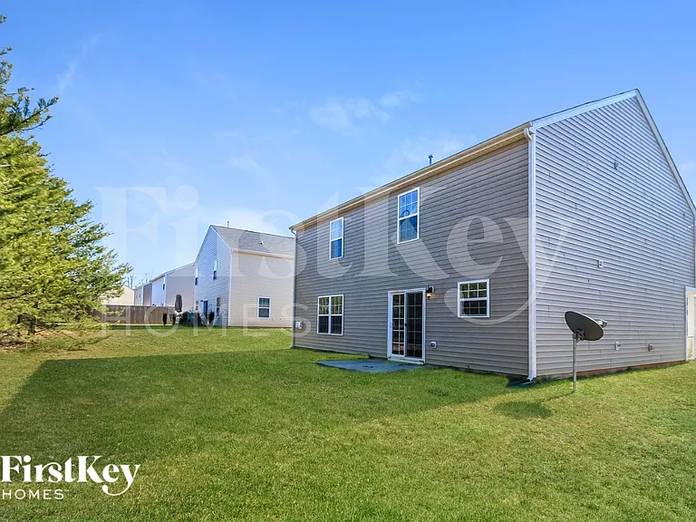 1541 Weatherend Dr — Photo 14