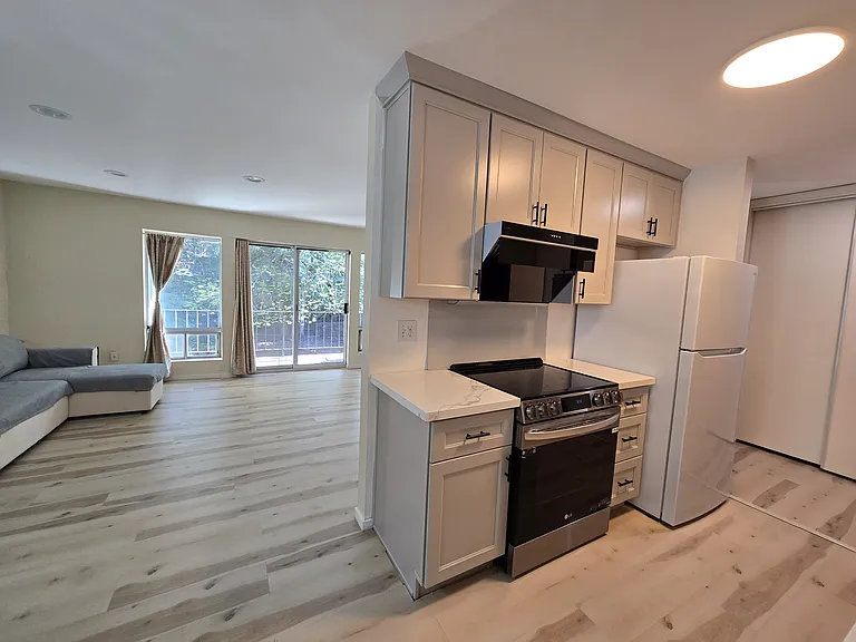 10455 Des Moines Memorial Dr S #405 — Photo 4