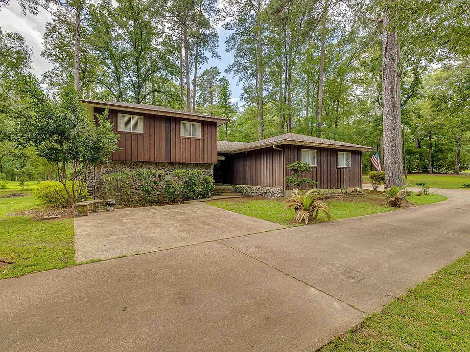 1st image of 319 Woodland Dr