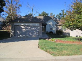 195 Neals Trl, Reeds Spring, MO 65737