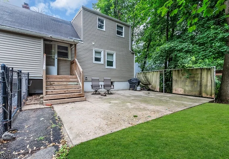 106 Mountain Ave — Photo 30