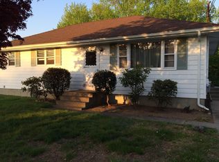 18 Nutmeg Dr, Westerly, RI 02891