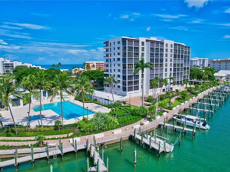 2400 Gulf Shore Blvd N #603 — Photo 35