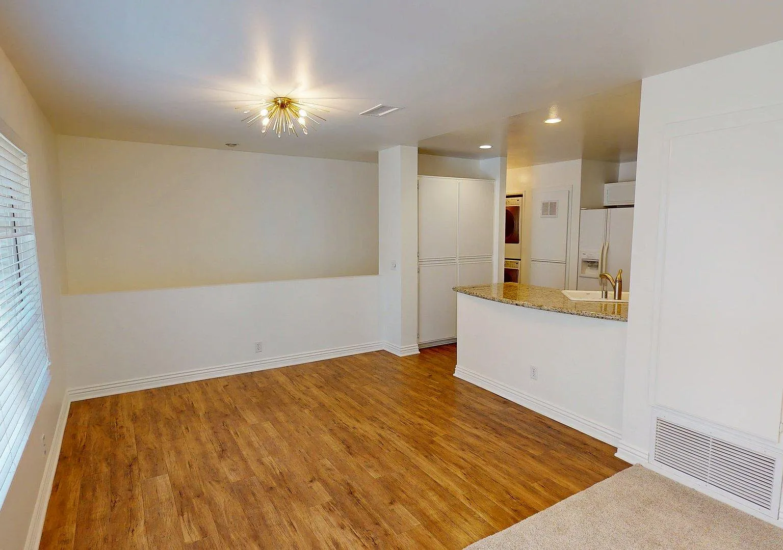 2 bed, 1255 sqft, $3,700 — Photo 4