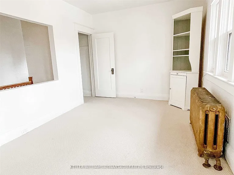 98 Woodycrest Ave #UPPER — Photo 9