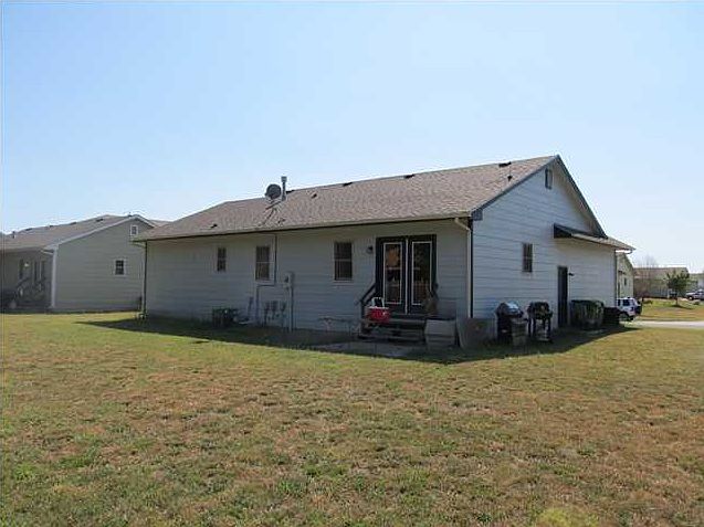 1st image of 1146 N Parkway Dr