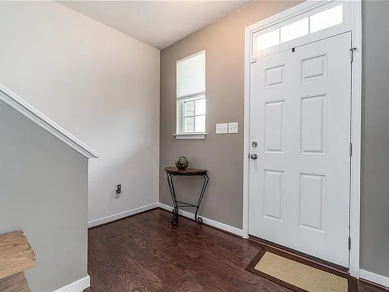 4007 Island Park Ct — Photo 5