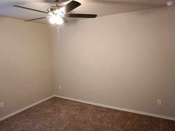5th image of 3807 Primrose Ave