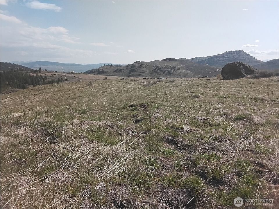 2nd image of 96 Overland Road N