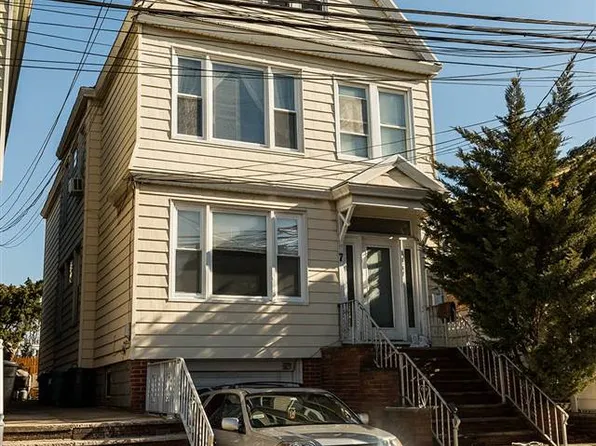 7 Edwards Ct, Bayonne, NJ 07002
