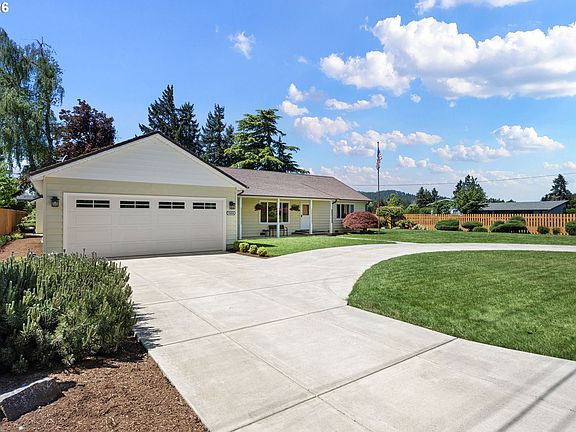 3rd image of 78916 Thornton Ln