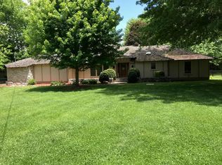 5746 S Foxboro Trl, Springfield, MO 65804