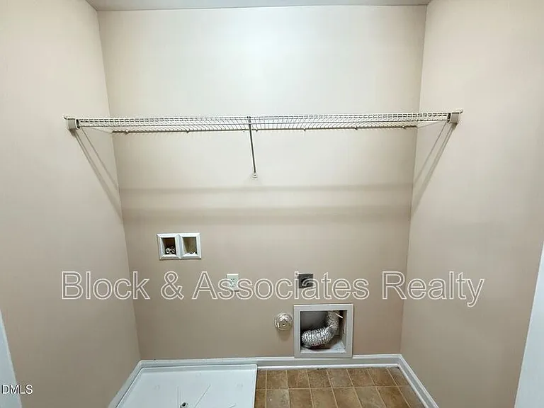 705 Keystone Park Dr #26 — Photo 26