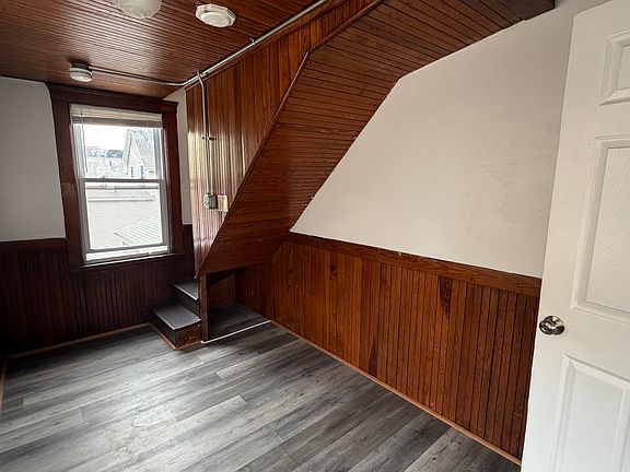 4th image of 25 Broadway Floor 3