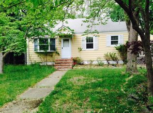 2 Chestnut Hill Dr, Toms River, NJ 08755