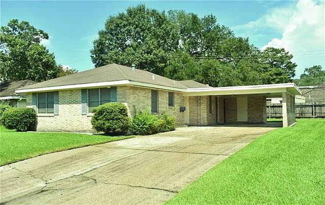 1st image of 2810 Somerset Dr