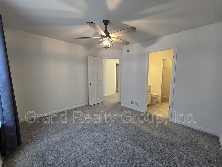 7106 Country Club Hills Dr #1 — Photo 8