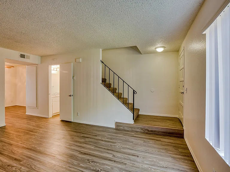 Mission Villas — Photo 11