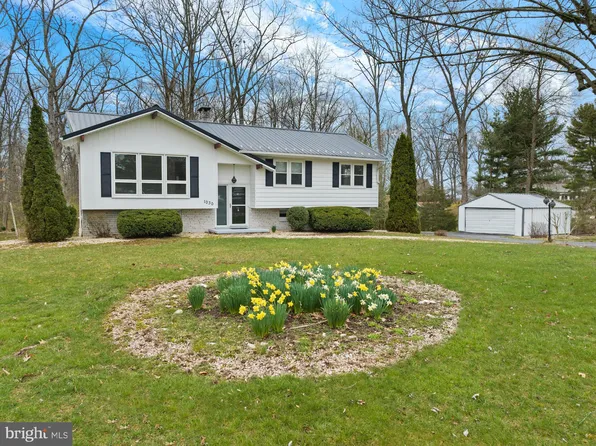 1030 Johnson Dr, Gettysburg, PA 17325