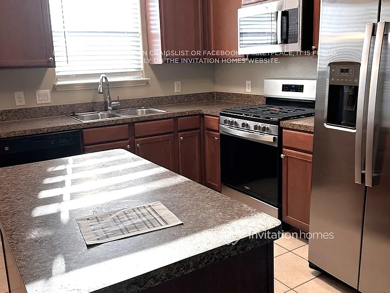 741 Lazy Crest Dr — Photo 5