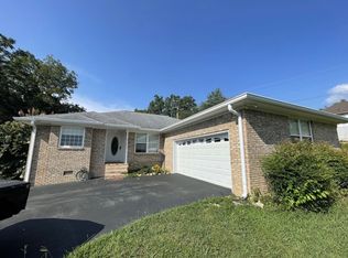 115 River Front Dr, Sparta, TN 38583