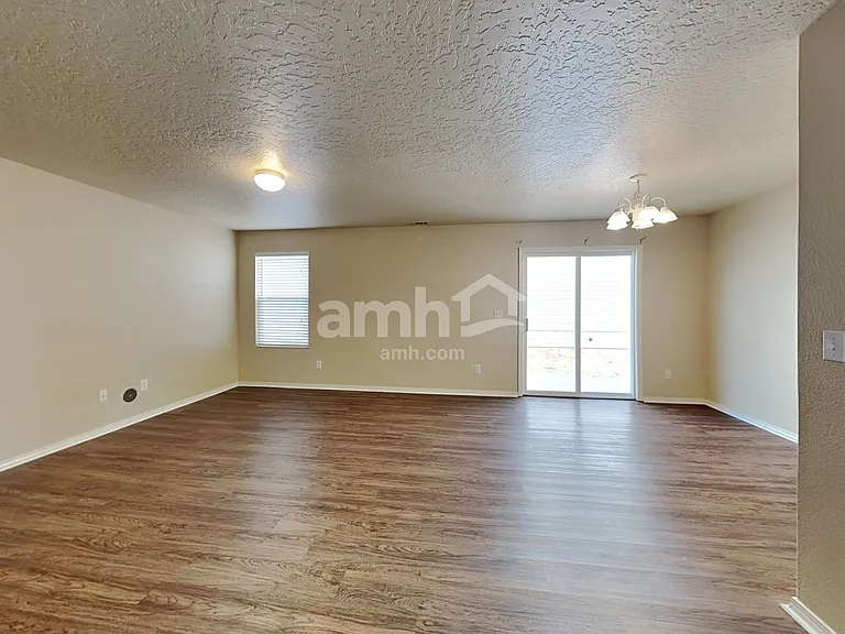 9517 W Shelborne Dr — Photo 10
