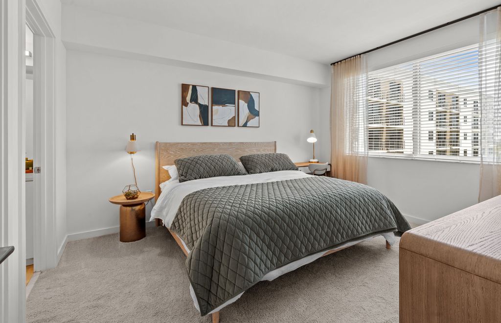 200 NE 1st Ave #107, photo 6