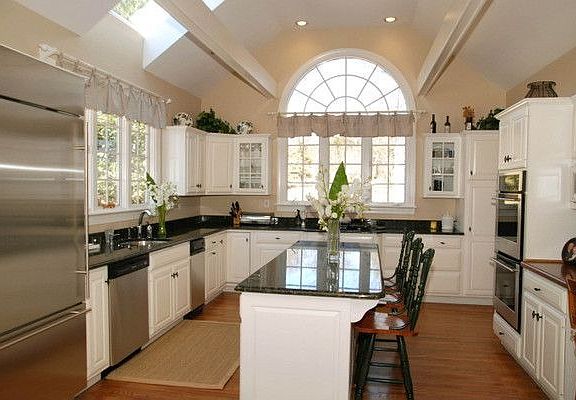 Spacious Kitchen with Soaring Cathedral Ceilings