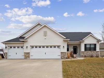 833 Crossbow Ct, Marion, IA, 52302