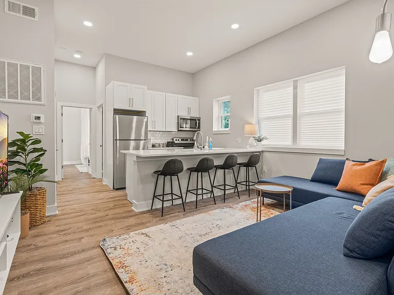714 Maple St #4 — Photo 10