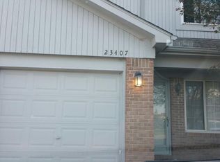 23407 Stoflet Ln, Trenton, MI 48183