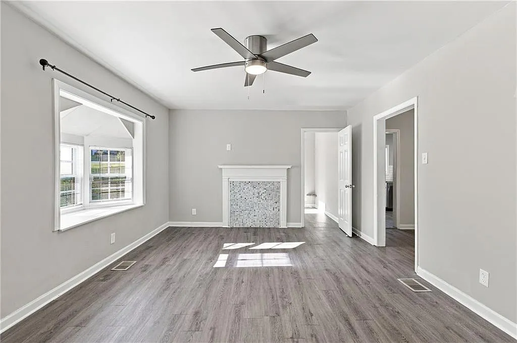 3 bed, 2.0 bath, 1339 sqft, $1,750 — Photo 4